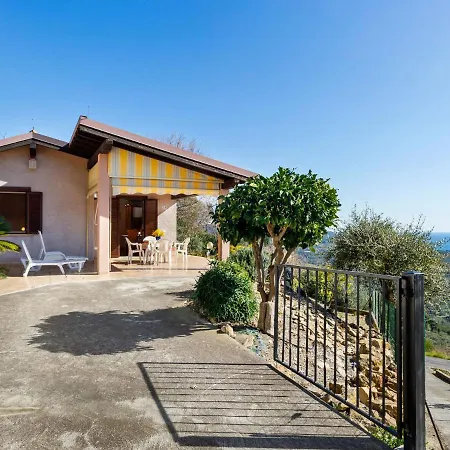 Pleasant Holiday In Merea With Sea View Holiday home Diano Castello